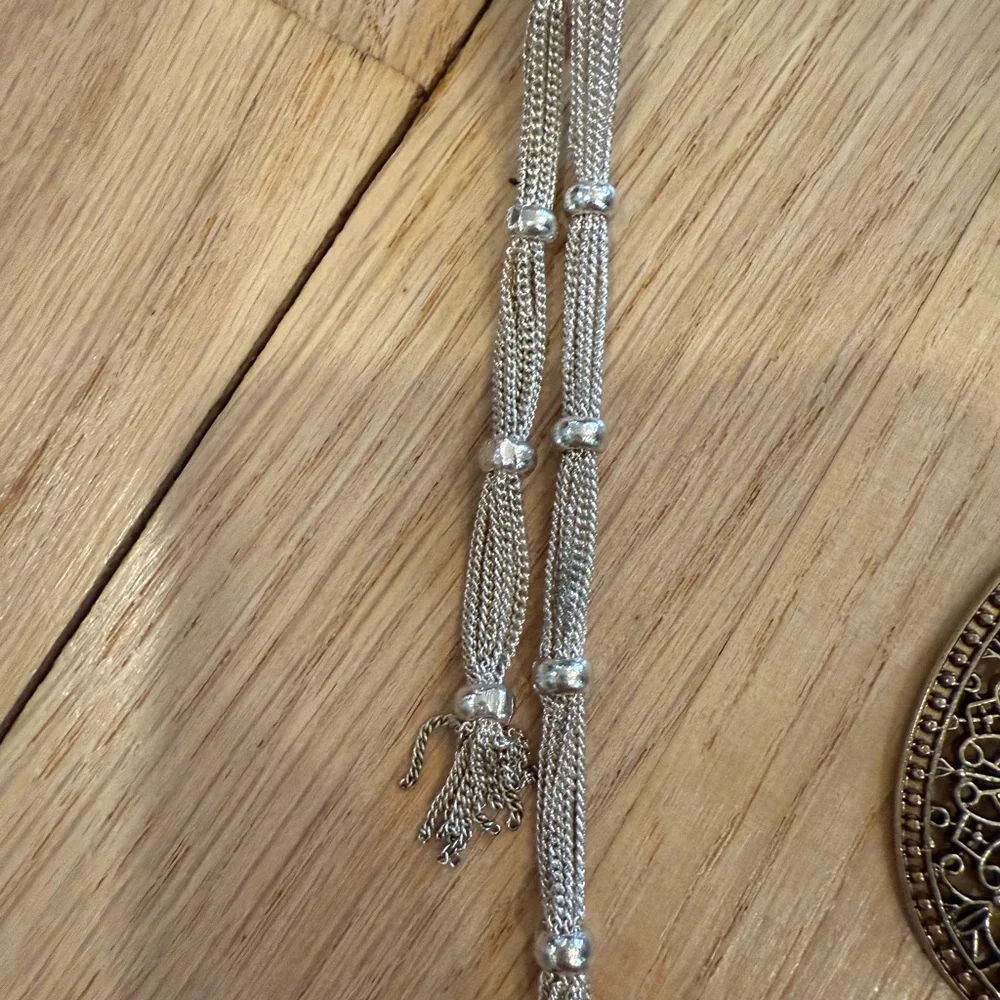 Lots of Costume jewelry gold & silver tones long & short necklaces bundle